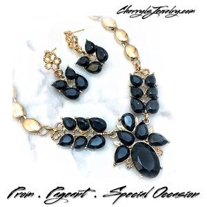 Cherryl's Jewelry - Black and Gold Statement Necklace Set Cherryl's Jewelry - Black and Gold Statement Necklace Set
